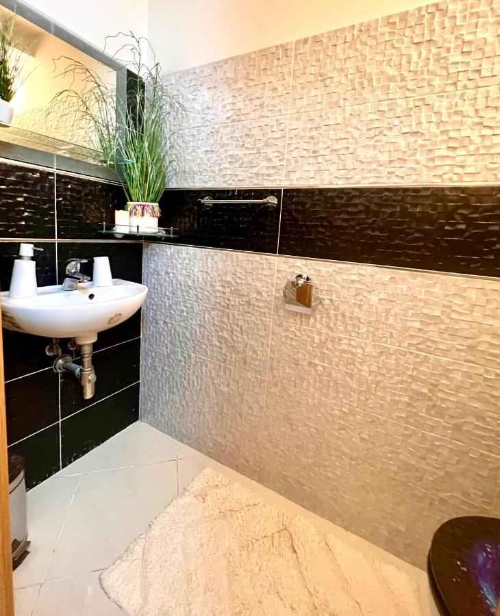 Daire Duplex 2 With Quiet Terrace On Wenceslas Square *
