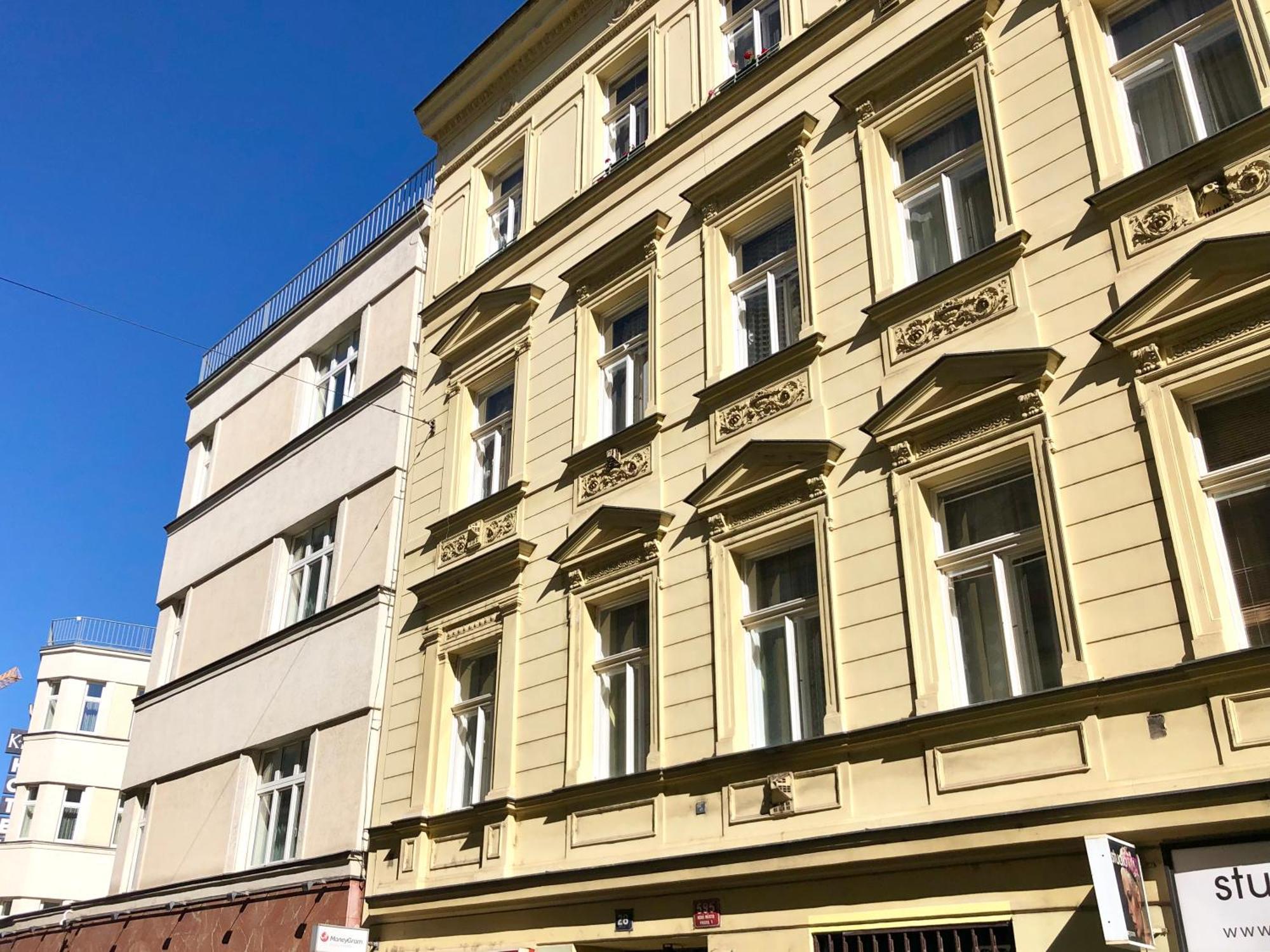 Duplex 2 With Quiet Terrace On Wenceslas Square Daire *